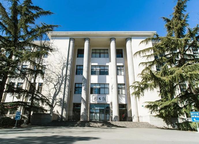 北京科技大学:"零门槛,不设限"转专业 实施本科生导师制